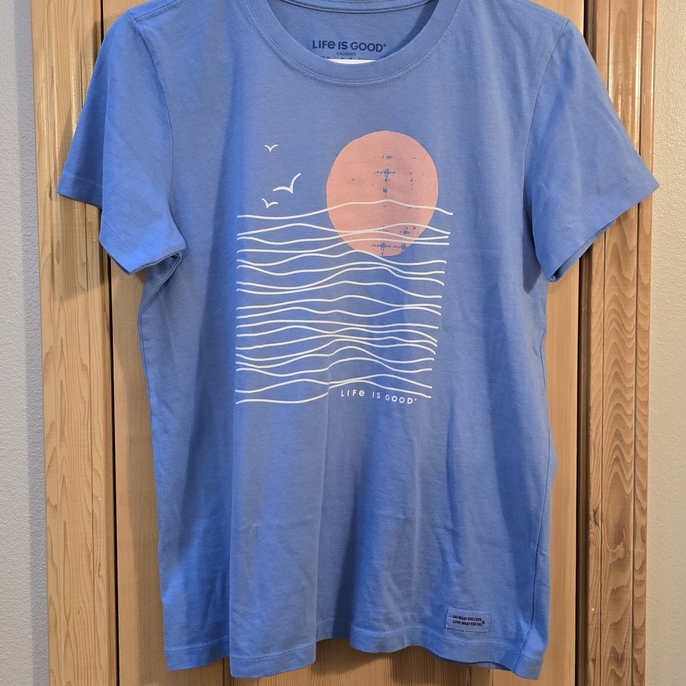 LIFE IS GOOD Tee Blue Medium Graphic Women's